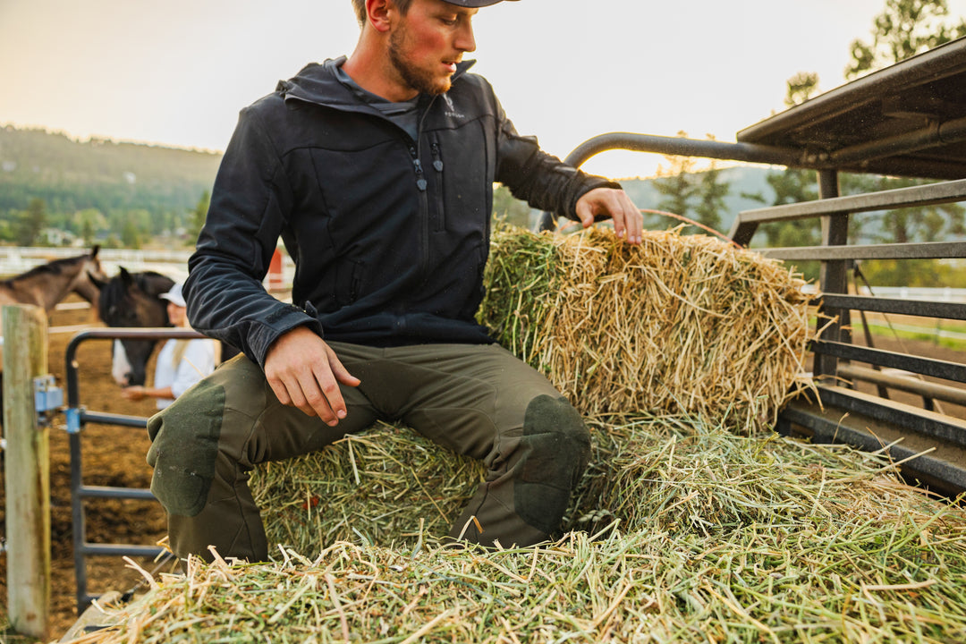 23-FORLOH-Stretch-Woven-Jacket-BK-Pant-FG-Men-Horse-Farm-9728.jpg__PID:ff4b4253-9aa2-420e-85e0-aca8a881aac8